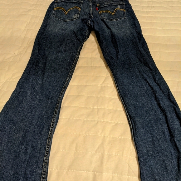 Levi's - Picture 1 of 7